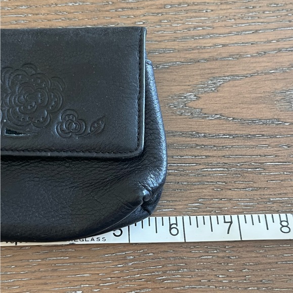 Fossil Black Floral Embossed Leather Key Pouch Wallet with ID Card Holder - Picture 10 of 11